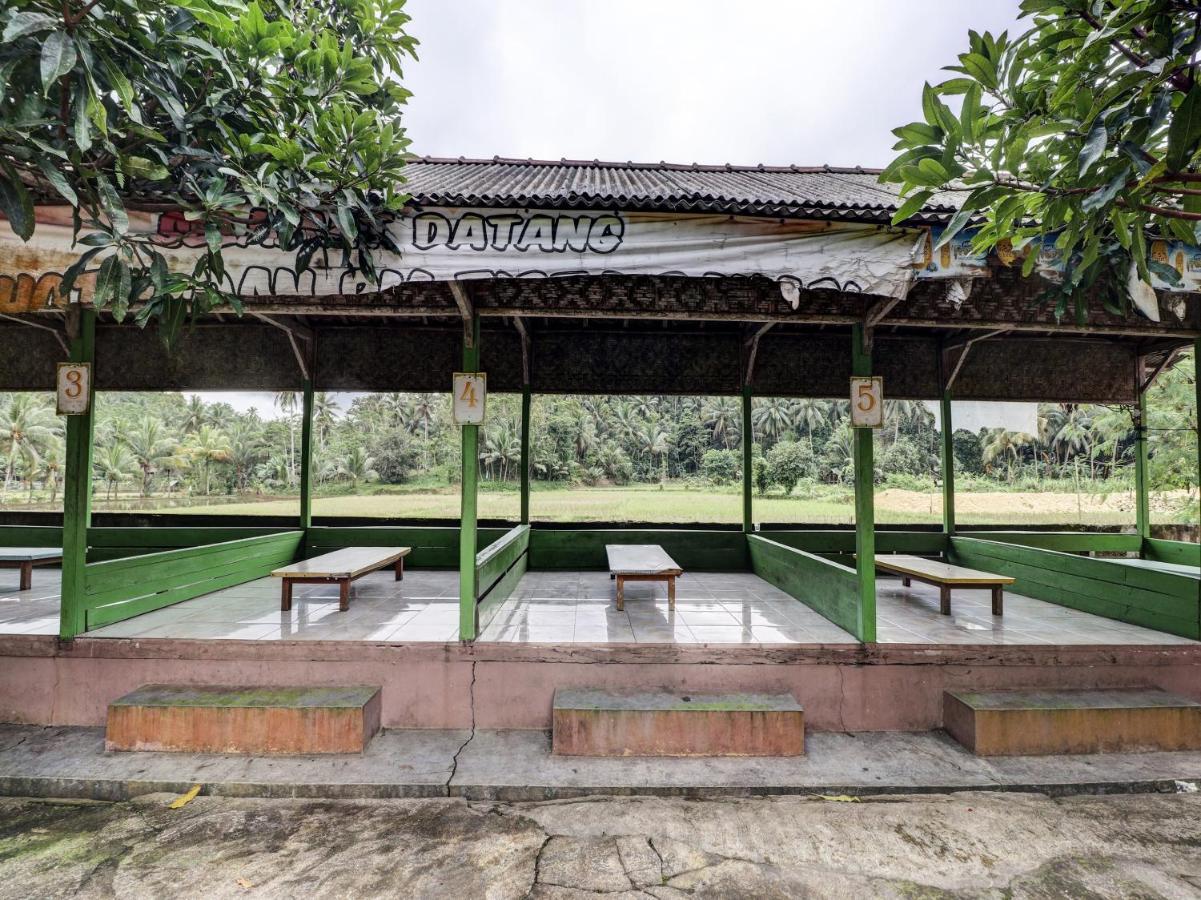 Spot On 812 Hotel Tirta Bahari Batukaras Exterior foto